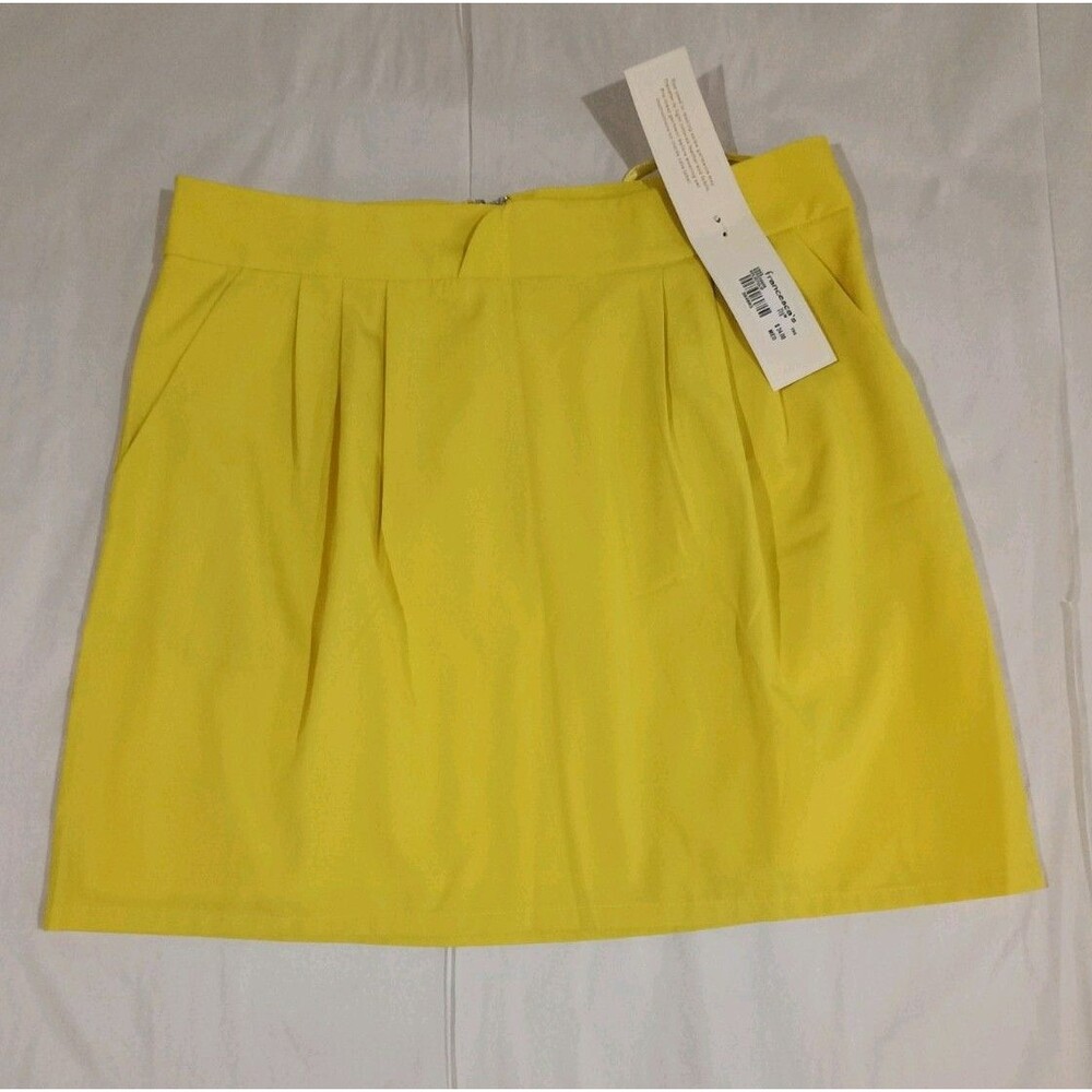 NWT Annabella Sun Yellow Pleated Mini Skirt with Pockets - Size M